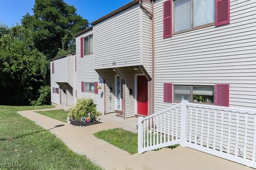 123 Orchard Dr, Saint Clairsville, OH, 43950-2521 | Card Image