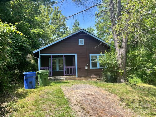 152 New Haw Creek Rd, Asheville, NC, 28805-1829 | Card Image