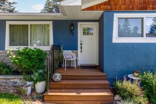 32 Sinclair Cres Sw, Calgary, AB, T2W0L7 | Card Image