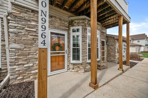W140N9964 Seven Pines Way, Germantown, WI, 53022-6633 | Card Image