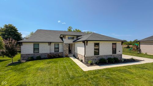 110 Saundra Dr, Fortville, IN, 46040-1653 | Card Image