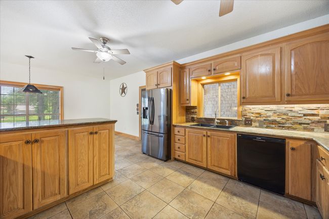 9580 Brockrim Ln, House other with 5 bedrooms, 4 bathrooms and null parking in Quinlan TX | Image 6