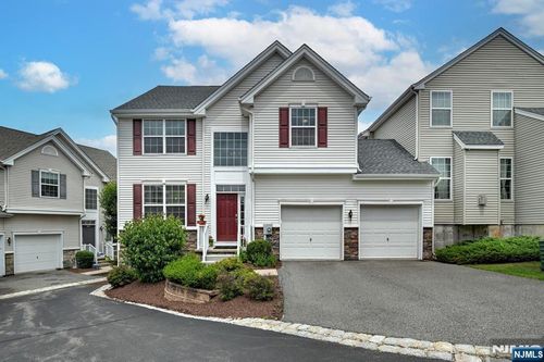 150 Sowers Dr, Hackettstown, NJ, 07840-7627 | Card Image