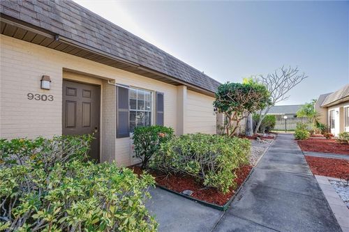 9303 Lennex Ln, Fort Myers, FL, 33919-4313 | Card Image