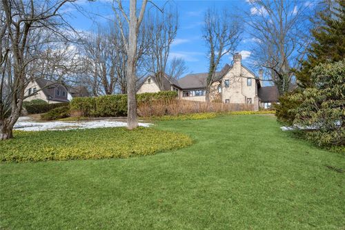 6 Danton Ln S, Locust Valley, NY, 11560-1123 | Card Image