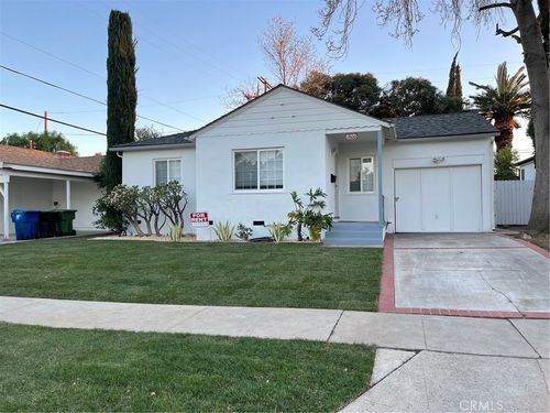 17600 Bromley St, Encino, CA, 91316-1242 | Card Image