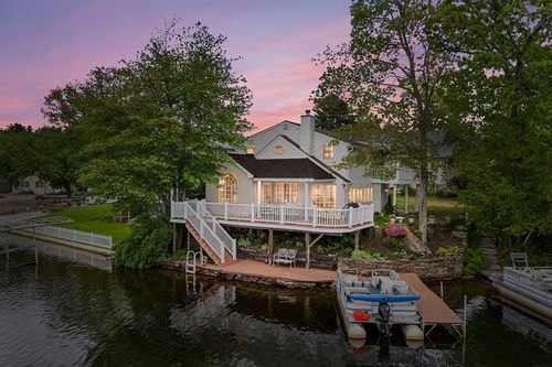 11 Bayside Dr, Wales, MA, 01081-9500 | Card Image