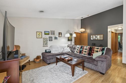 unit-c-6242 Magda Dr, Maple Grove, MN, 55369-2201 | Card Image