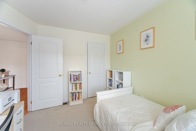 21 Cedarbrook Rd, House attached with 3 bedrooms, 3 bathrooms and 1 parking in Brampton ON | Image 23