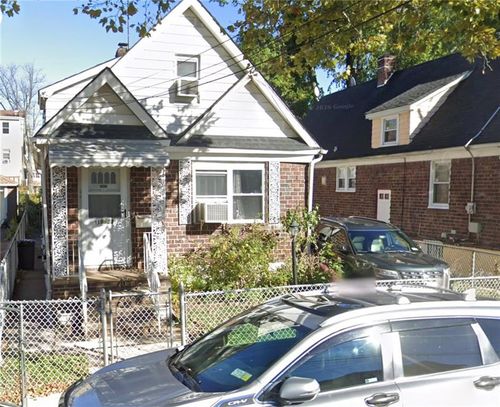 11923 200th St, Saint Albans, NY, 11412-3805 | Card Image