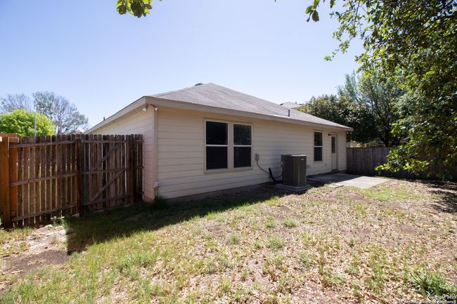 124 Pointe Loop, House other with 3 bedrooms, 2 bathrooms and null parking in Cibolo TX | Image 17