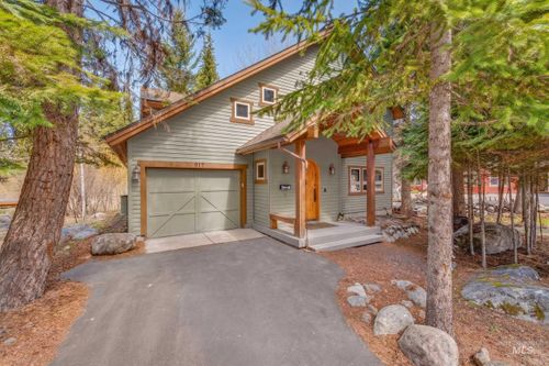 917 Camas Pl, McCall, ID, 83638-3211 | Card Image