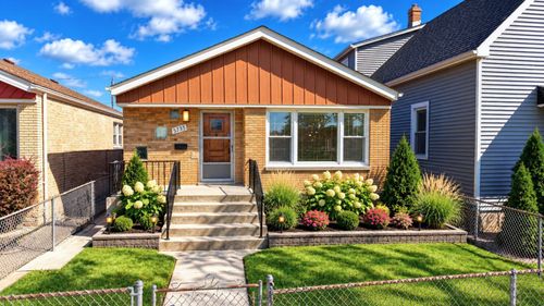 5735 S Moody Ave, Chicago, IL, 60638-3547 | Card Image