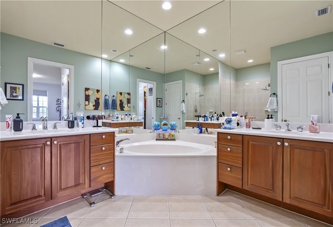 APT-201 - 5021 Maxwell Cir, Condo with 4 bedrooms, 3 bathrooms and null parking in NAPLES FL | Image 10