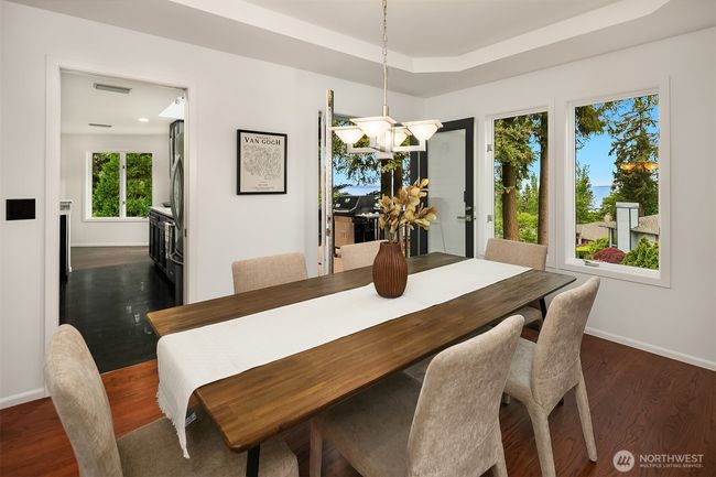 formal dining area | Image 11