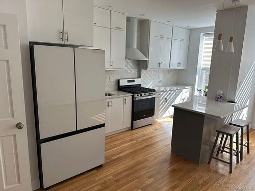 6026 71st Avenue, New York, NY, 11385 | Card Image