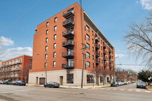 apt-302-974 W 35th Pl, Chicago, IL, 60609-1770 | Card Image