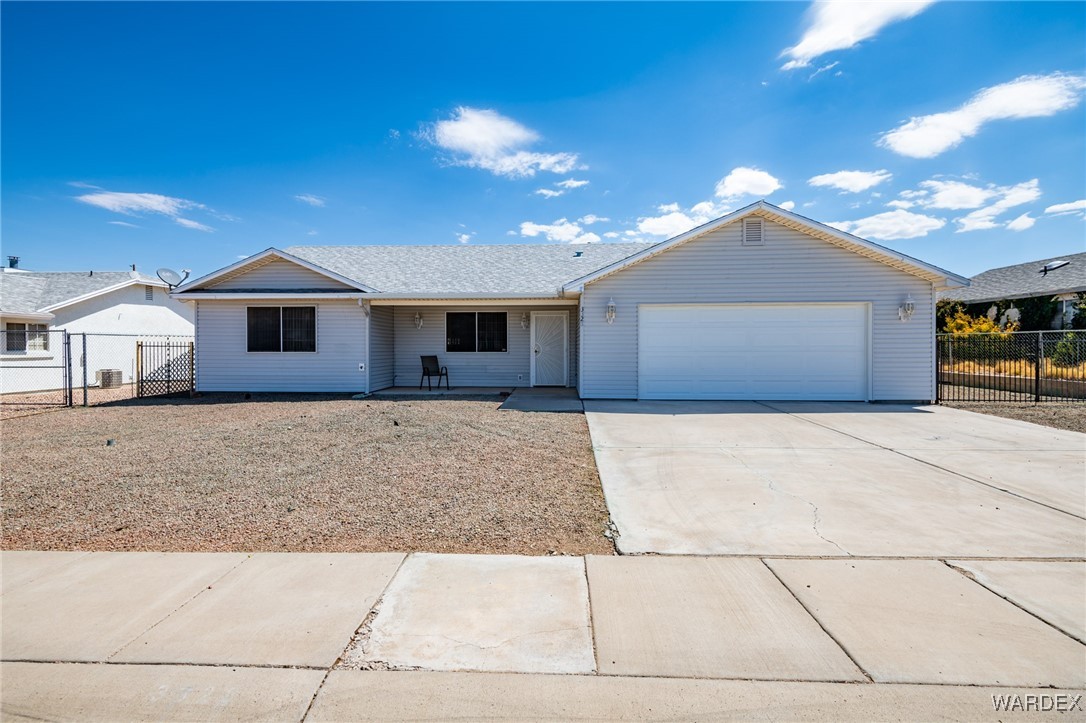 Apache St, Kingman, AZ 86401 #1
