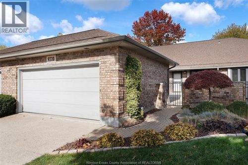 9720 Menard St, Windsor, ON, N8P1G6 | Card Image