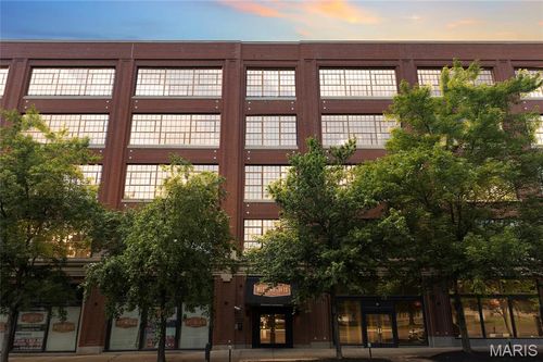 apt-322-4100 Forest Park Ave, Saint Louis, MO, 63108-2891 | Card Image