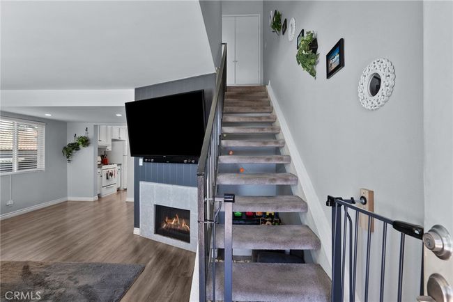 22524 Paseo Terraza, Townhouse with 2 bedrooms, 2 bathrooms and 2 parking in Santa Clarita CA | Image 11