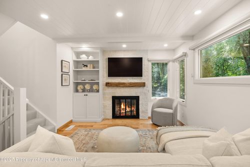 b2-814 W Bleeker St, Aspen, CO, 81611-3100 | Card Image