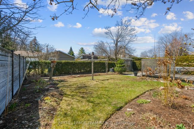 4 Valewood Cres, House other with 4 bedrooms, 4 bathrooms and 4 parking in Gloucester ON | Image 43