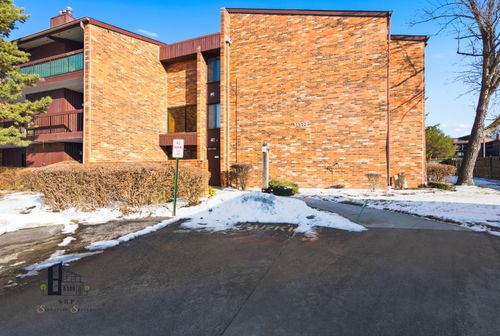 ph4-14533 Walden Ct, Oak Forest, IL, 60452-1076 | Card Image