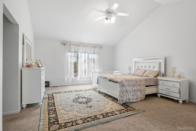 PRIMARY BEDROOM | Image 26