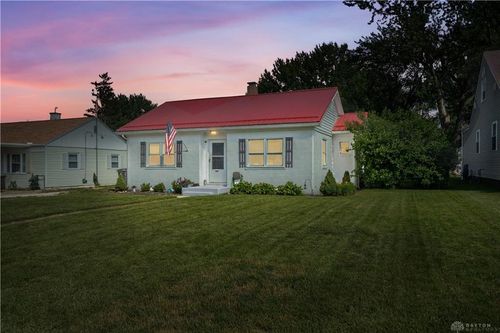 517 Albin Ave, Washington Court House, OH, 43160-2403 | Card Image