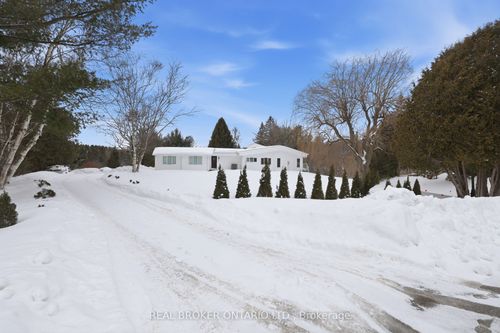 26 Orchard Crt, Mount Albert, ON, L0G1M0 | Card Image