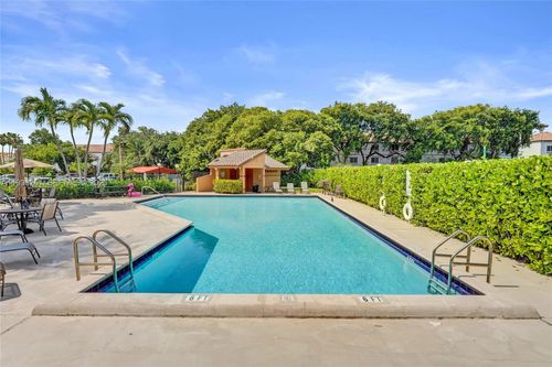 apt-211-701 Nw 19th St, Fort Lauderdale, FL, 33311-4045 | Card Image