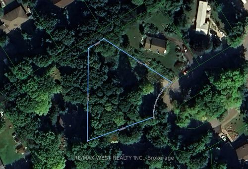 12 Lakeview Crescent, Tiny, ON, L9M1R2 | Card Image