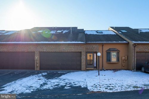 55 Westview Mnr, York, PA, 17408-4702 | Card Image