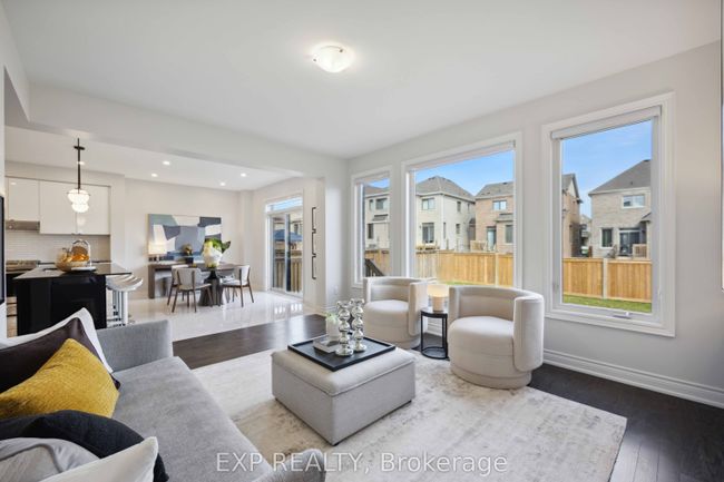 44 Holland Vista St, House other with 4 bedrooms, 4 bathrooms and 4 parking in Holland Landing ON | Image 24