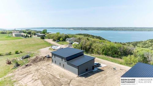 71 Oak Ridge Rd, Crofton, NE, 68730-4165 | Card Image