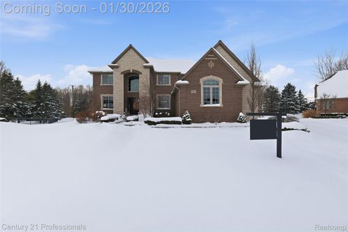 6024 Harbor Ct, Washington Township, MI, 48094-1232 | Card Image