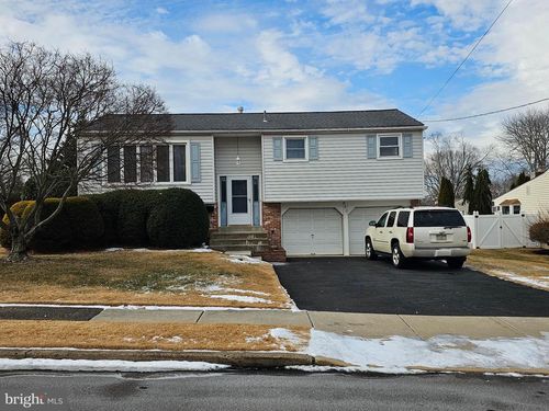 980 Marshall Dr, WARMINSTER, PA, 18974-1810 | Card Image