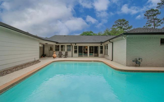 Splish Splash! Lots of Summer fun to be had in this back yard! | Image 37