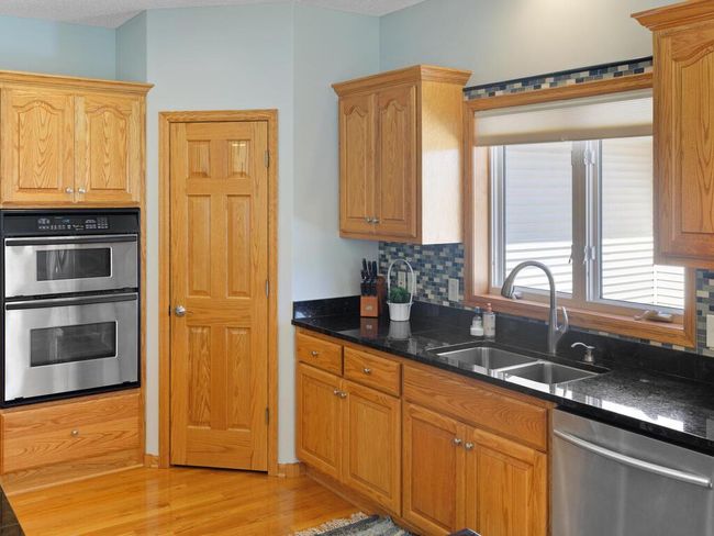 Walk In Corner Pantry for all the goods - 25259 Galaxy Ave Wyoming MN 55092 USA-040-050-040-MLS_Size.jpg | Image 18