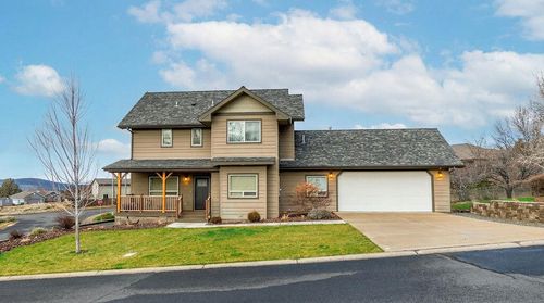 540 Crestdale Way, Klamath Falls, OR, 97603-3994 | Card Image