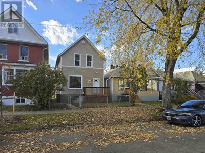 623 Vickers St S, Home with 3 bedrooms, 2 bathrooms and null parking in Thunder Bay ON | Image 2