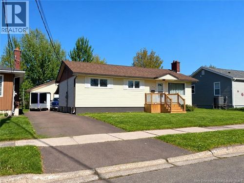 175 Second Ave, Moncton, NB, E1C7Y5 | Card Image