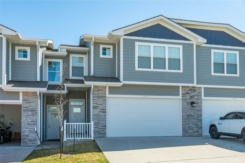 1405 Ne Mockingbird Ln, Grimes, IA, 50111-3300 | Card Image