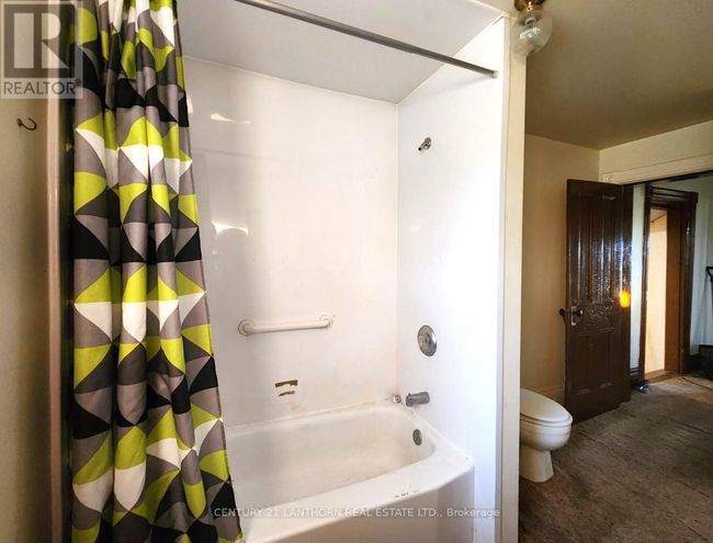 4893 Old Highway 2 Highway, Home with 4 bedrooms, 2 bathrooms and 9 parking in Belleville (Belleville Ward) ON | Image 44