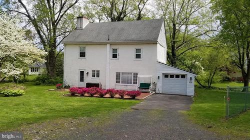 815 Cypress Ave, LANGHORNE, PA, 19047-5910 | Card Image