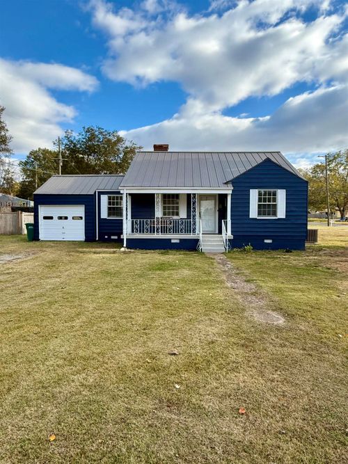 3100 E Colbert St, Sheffield, AL, 35660-1658 | Card Image