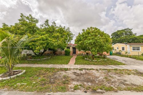 770 Nw 184th Dr, Miami Gardens, FL, 33169-4266 | Card Image