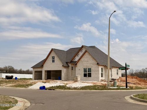 94 Kensington Way, Dyersburg, TN, 38024-2437 | Card Image