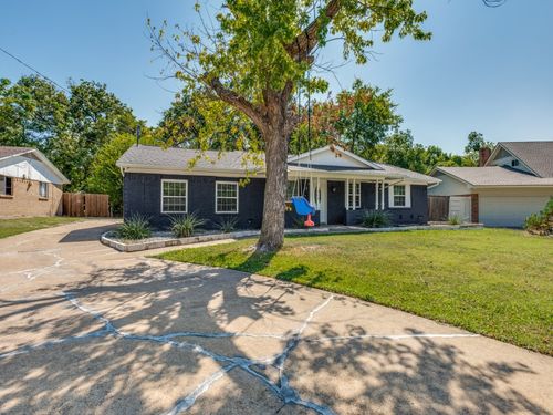 410 Falling Leaves Dr, Duncanville, TX, 75116-3708 | Card Image